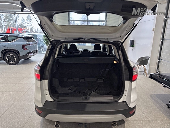 Ford Kuga 14 of 14