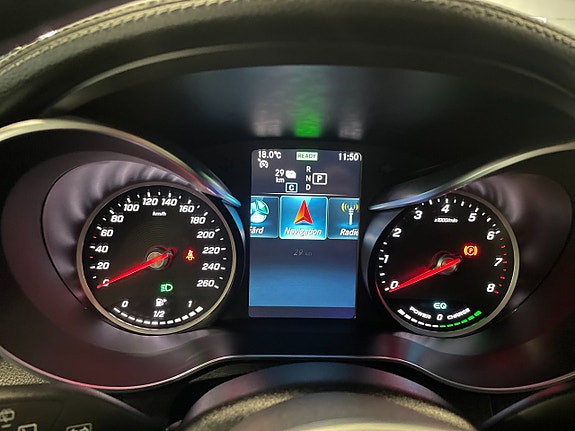 Mercedes-Benz GLC300 e 19 of 30