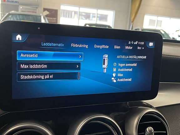 Mercedes-Benz GLC300 e 27 of 30
