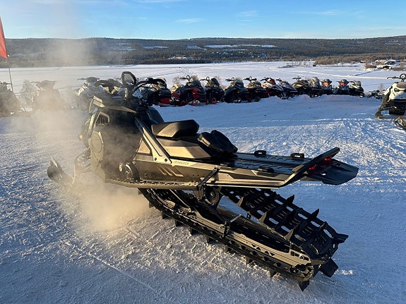 Lynx Shredder DS 3900 850 E-Tec Turbo R -24 4 of 6