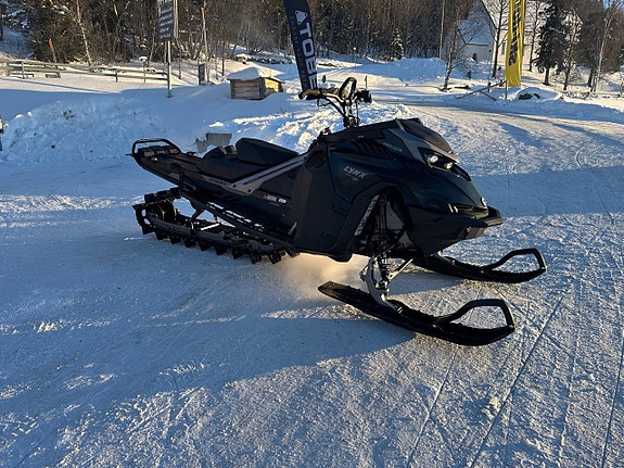 Lynx Shredder DS 3900 850 E-Tec Turbo R -24 2 of 6