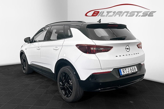 Opel Grandland 3 of 5