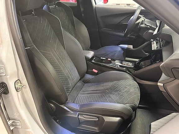 Peugeot 2008 8 of 14