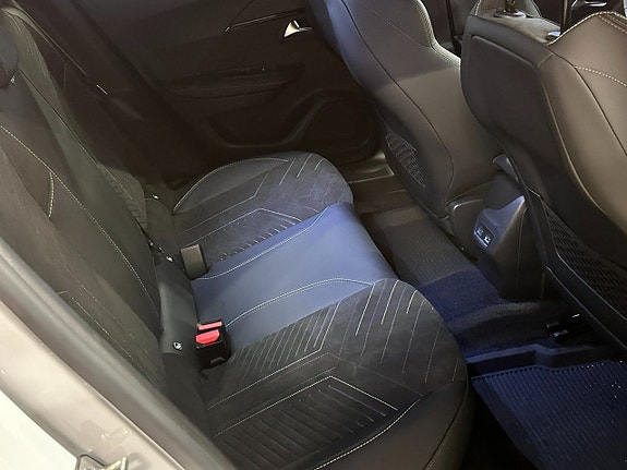 Peugeot 2008 10 of 14