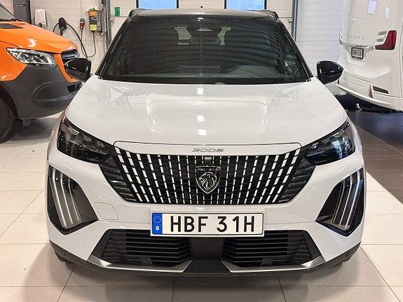 Peugeot 2008 3 of 5