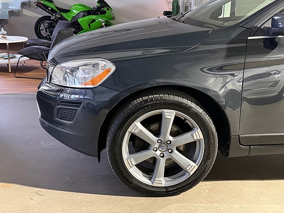 Volvo XC60 4 of 5