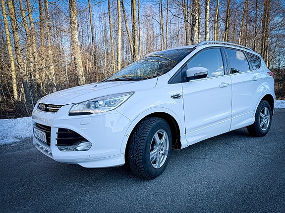 Ford Kuga 2 of 5