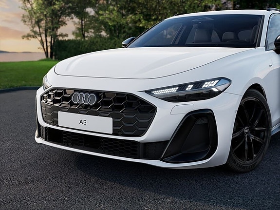 Audi A5 4 of 5