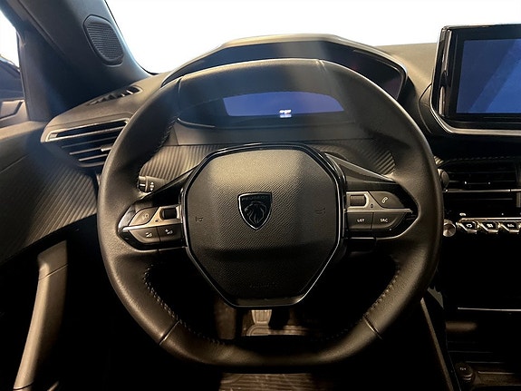 Peugeot 2008 7 of 15
