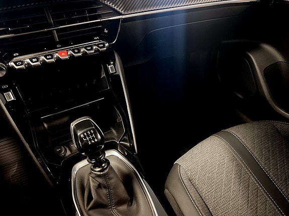 Peugeot 2008 10 of 15