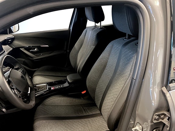 Peugeot 2008 4 of 5