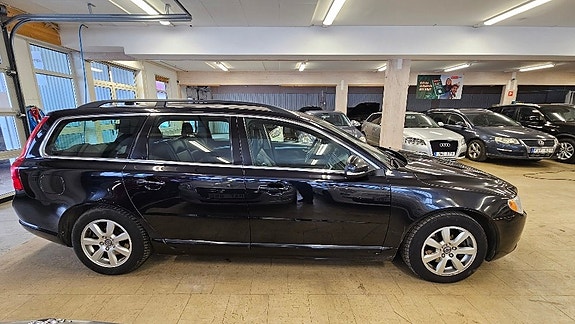 Volvo V70 9 of 15