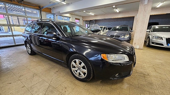 Volvo V70 10 of 15
