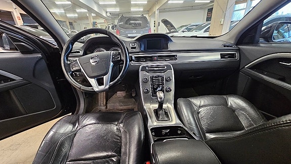 Volvo V70 13 of 15