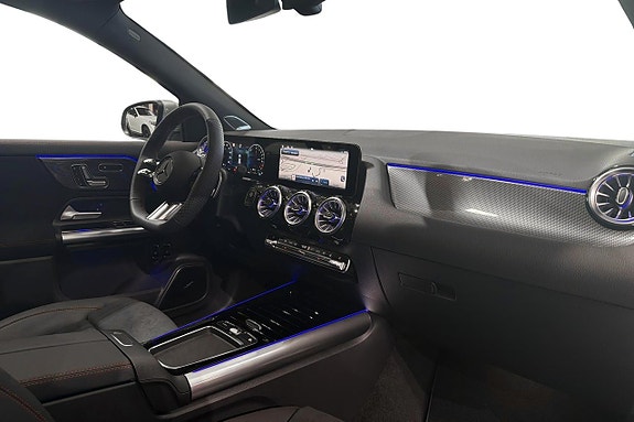 Mercedes-Benz GLA250 e 9 of 15