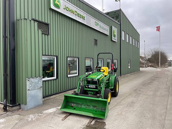 John Deere 3036E