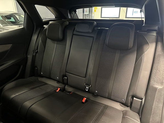 Peugeot 3008 17 of 19