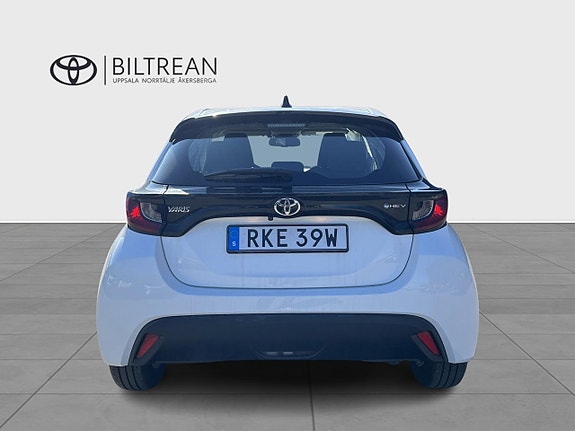 Toyota Yaris 5 of 13
