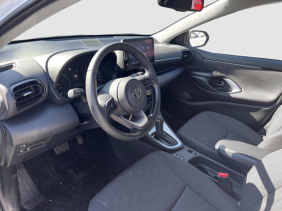 Toyota Yaris 10 of 13