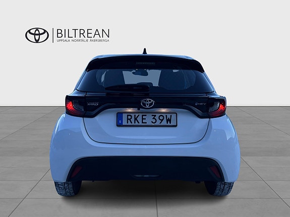 Toyota Yaris 5 of 5