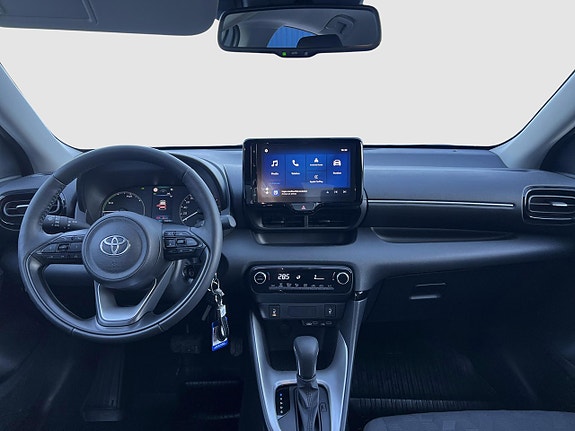 Toyota Yaris 9 of 13