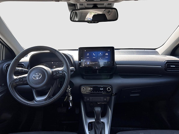 Toyota Yaris 8 of 13