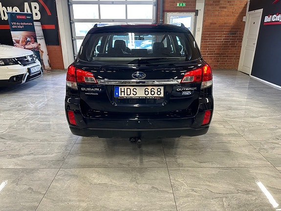 Subaru Outback 14 of 22