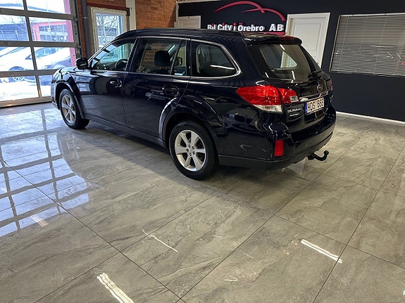 Subaru Outback 4 of 5