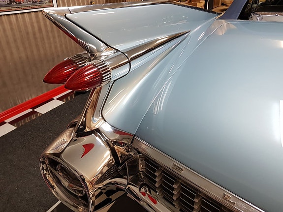 Cadillac Eldorado Biarritz 12 of 24