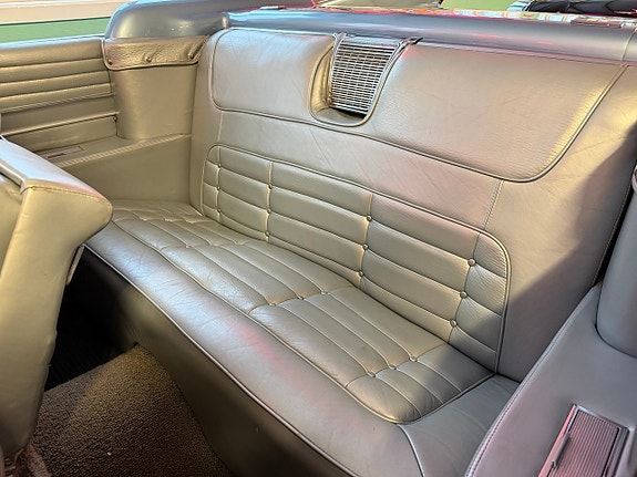 Cadillac Eldorado Biarritz 8 of 24