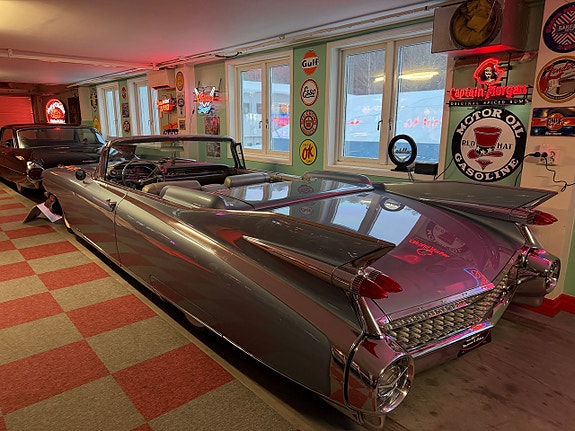 Cadillac Eldorado Biarritz 4 of 24