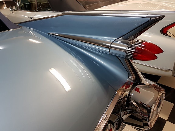 Cadillac Eldorado Biarritz 13 of 24