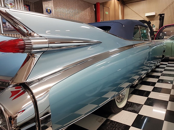 Cadillac Eldorado Biarritz 10 of 24