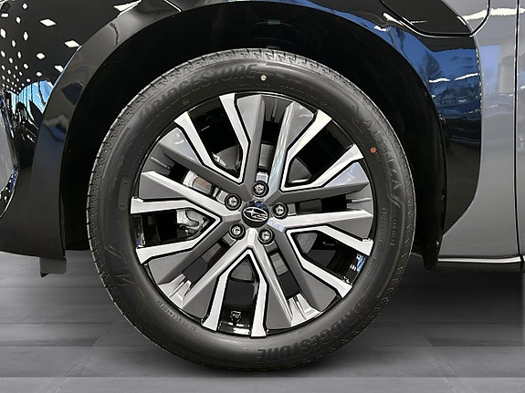 Subaru Solterra 7 of 15