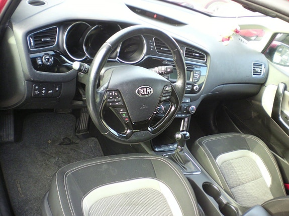 Kia Ceed 7 of 11