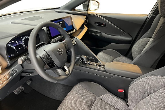 Toyota C-HR 12 of 19
