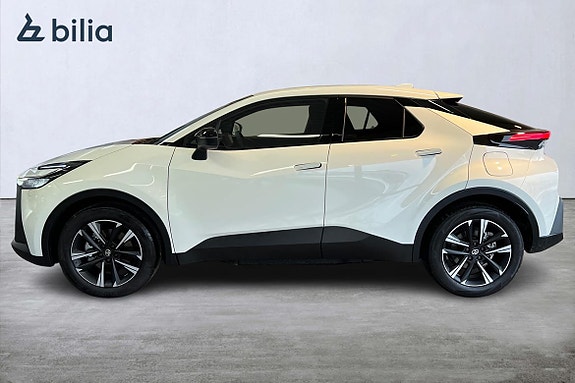 Toyota C-HR 3 of 5