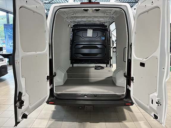 Nissan Interstar 7 of 9