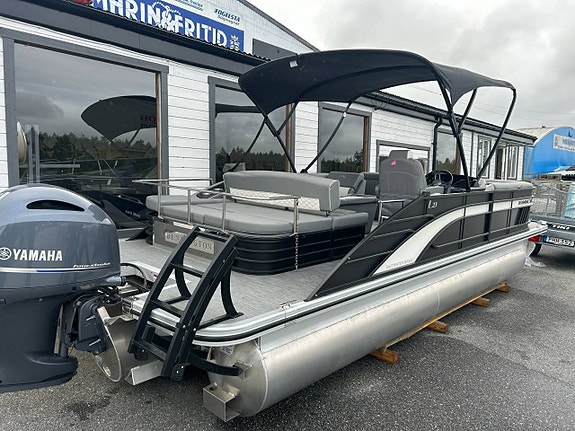 BENNINGTON 23L SWINGBACK & YAMAHA 150 hk MÄSSPRISER