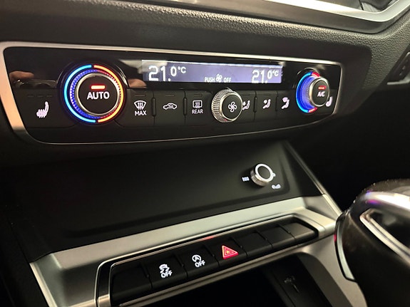 Audi Q3 17 of 21