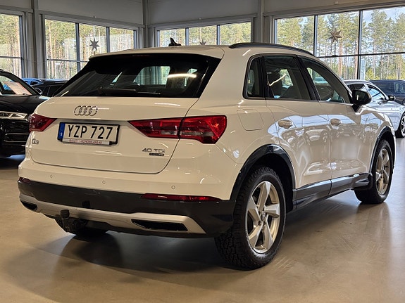 Audi Q3 4 of 5