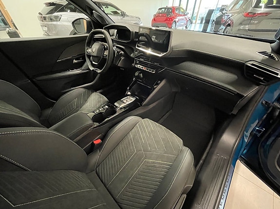 Peugeot 2008 6 of 19