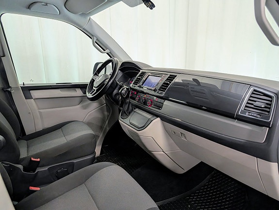 Volkswagen Transporter 8 of 14