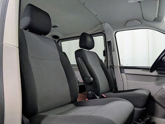 Volkswagen Transporter 10 of 14