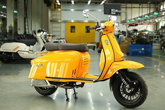 Royal Alloy 125MT, lätt MC Beställ din RA nu för leverans till våren 2 of 7
