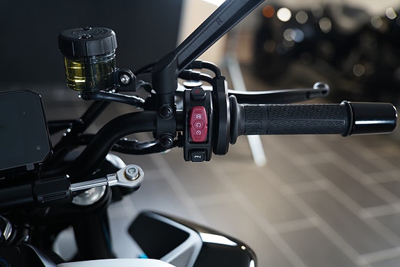CFMOTO 675NK NYHET 14 of 14