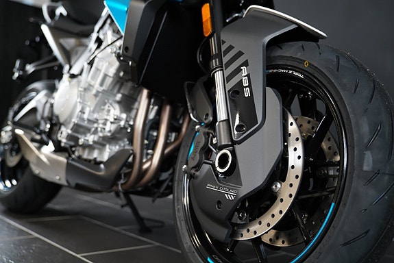 CFMOTO 675NK NYHET 8 of 14