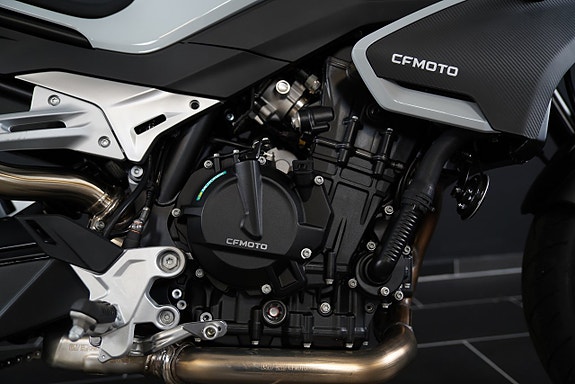 CFMOTO 800NK 8 of 14