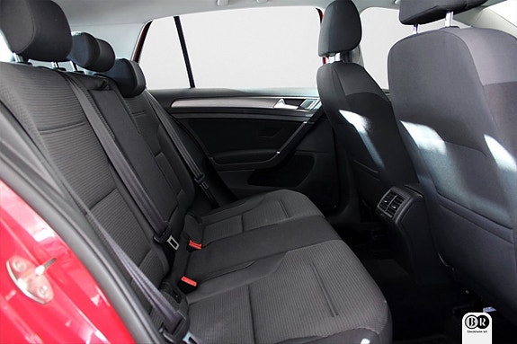 Volkswagen Golf VII 10 of 14