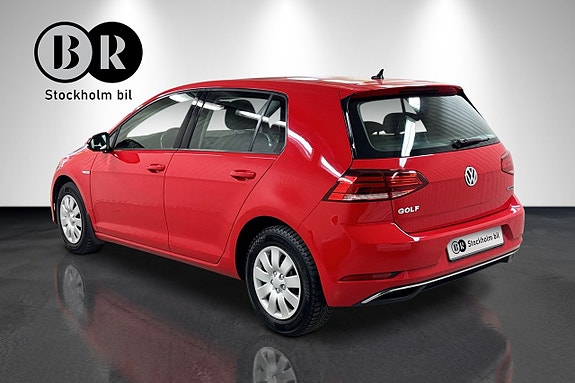 Volkswagen Golf VII 2 of 14